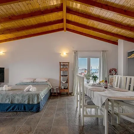 Apostolos Loft - Cozy Loft In The Center Of Preveza Exterior foto